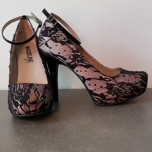 Perfect date night sexy black lace heels
